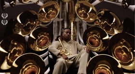 The BMW XM, the brand is now entering new territory.In addition to the flagship vehicle, the campaign focuses on the exceptional musician Chief Adjua.