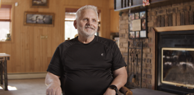 This image captures an executive interview conducted in the comfort of the interviewee's home, creating a relaxed yet professional atmosphere.