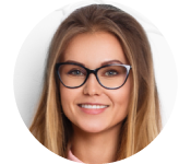 Headshot of Olga Mykhoparkina