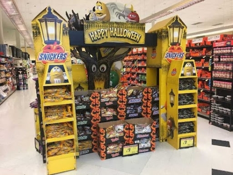 M&M Retail Display