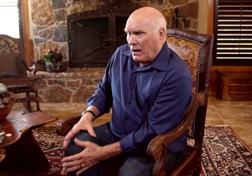 Video Production Package Example: Terry Bradshaw's Knee Replacement