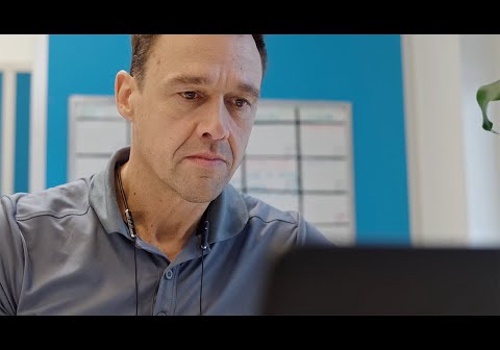 Video Production Package Example: Image de Marque Corporative - JCB Construction