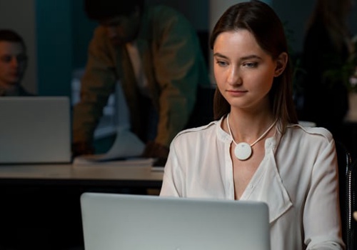 Video Production Package Example: Crowdfunding Video // Amofit S // 2022