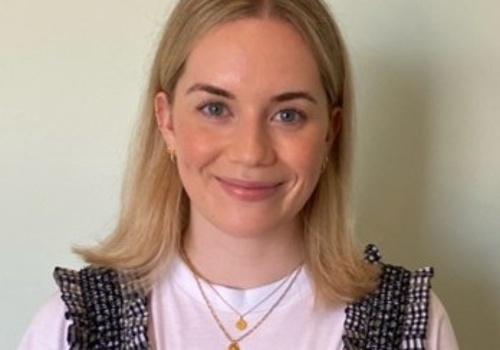 Social Media Marketing Package Example: Universal Music - LinkedIn Ads Management