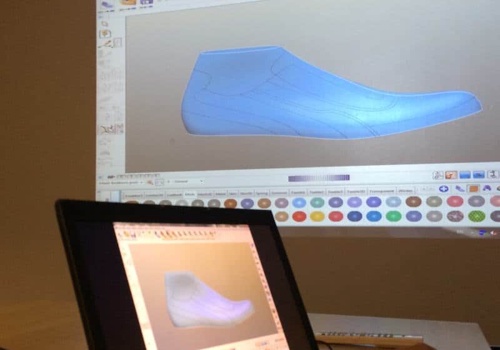 Mobile App Development Package Example: MyShoesOnMe / Augmented Reality + AI