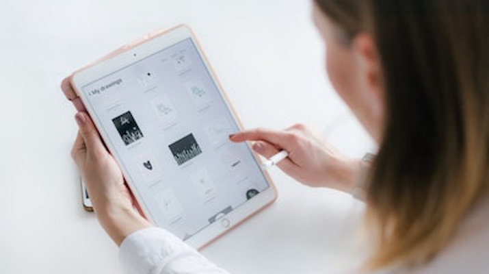 How to Decide Between Native Apps and Hybrid Apps