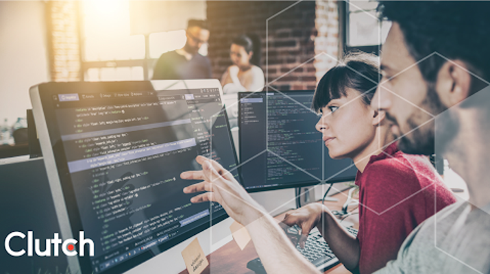 Custom Software vs. Off-the-Shelf Software (What Business Leaders Need to Know in 2025)